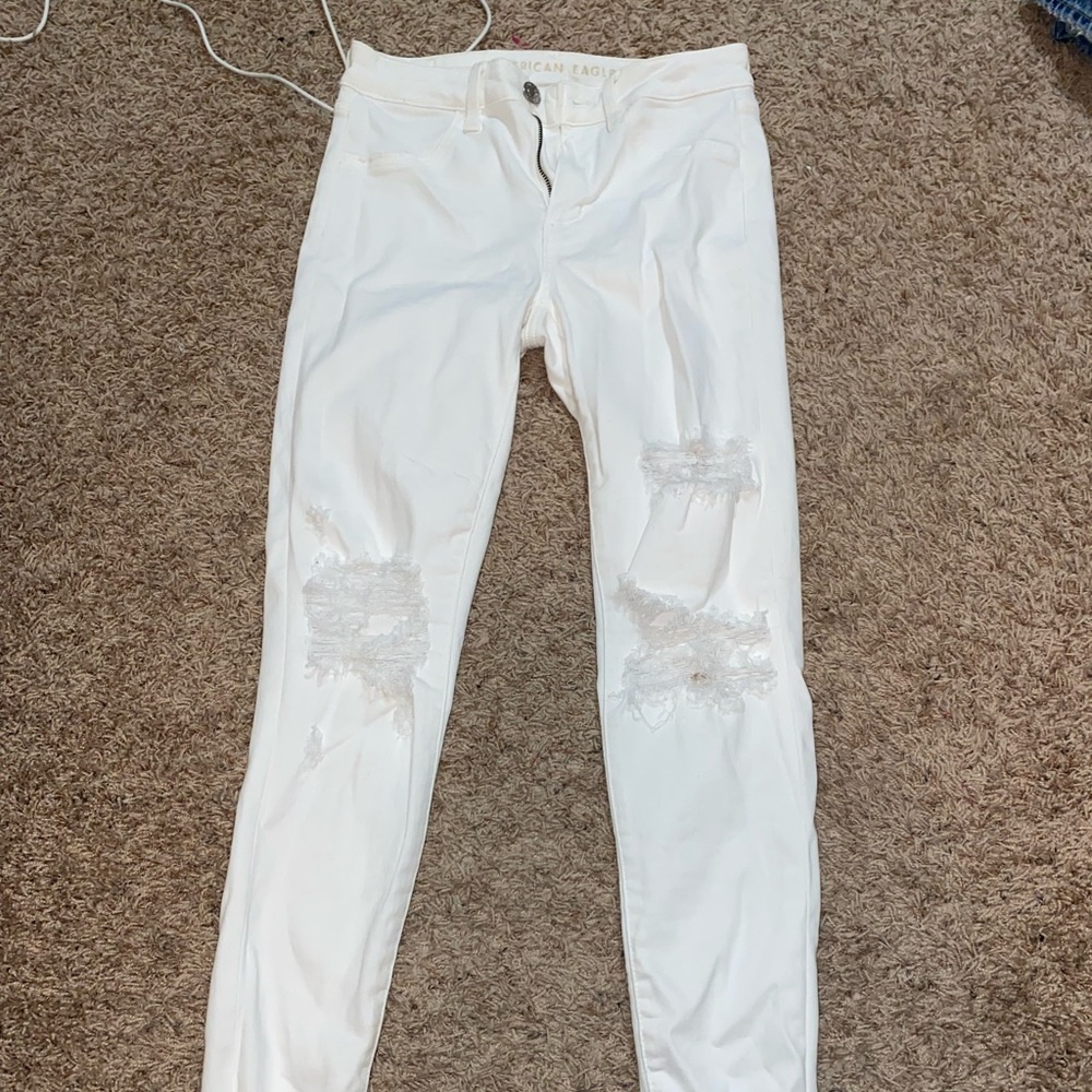 American Eagle white ripped stretchy jeans